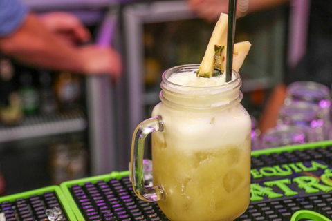 Ultra Lounge Bar & Cafe - Accommodation Redcliffe 2