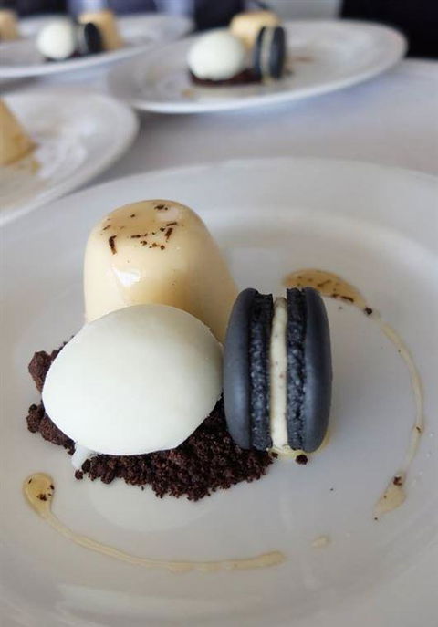 Linq Bar Restaurant - Accommodation Redcliffe 5