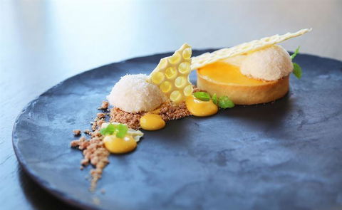 St James Hotel Restaurant - Accommodation Redcliffe 10