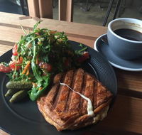 Abbots and Kinney - Accommodation Redcliffe