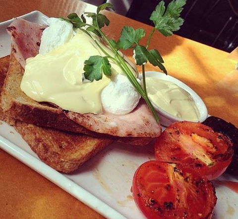 Agatha's Licensed Cafe - Accommodation Redcliffe 9