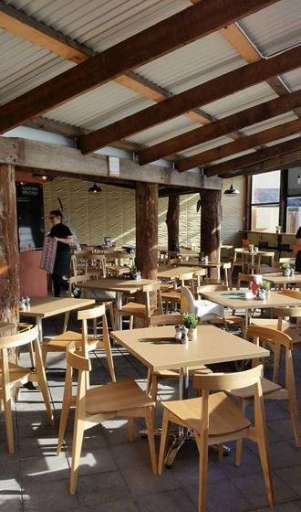 Agatha's Licensed Cafe - Accommodation Redcliffe 6