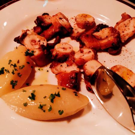 Restaurant Hubert - Accommodation Redcliffe 0