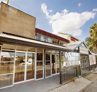 Commercial Hotel - Accommodation Redcliffe