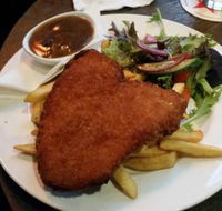 3 Wise Monkeys - Accommodation Redcliffe