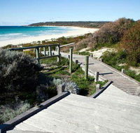 Bunkers Beach House - Accommodation Redcliffe