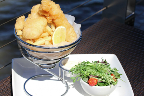 Dundee’s Restaurant On The Waterfront - Accommodation Redcliffe 10