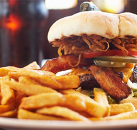 Karama Plaza Tavern - Accommodation Redcliffe