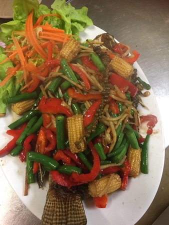 Bua Thong Armidale - Accommodation Redcliffe 0