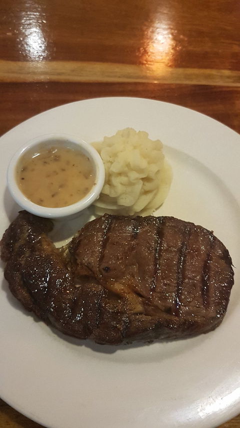 Hog’s Breath Cafe Rockhampton - Accommodation Redcliffe 9