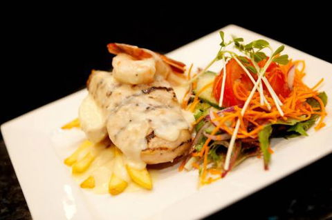Channels Family Restaurant - Accommodation Redcliffe 3