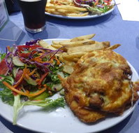 Queens Beach Motor Hotel - Accommodation Redcliffe