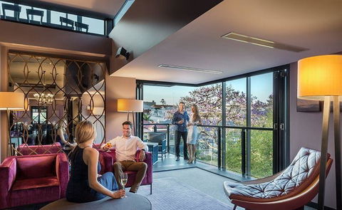 Cream - Accommodation Redcliffe 12