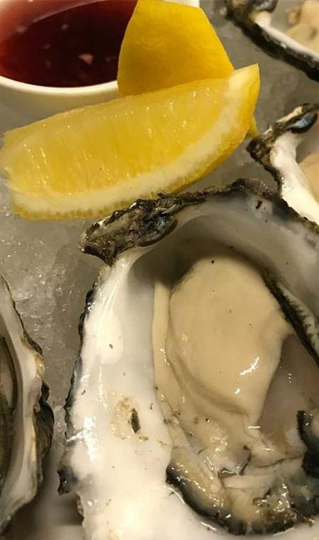 RST Seafood Restaurant - Accommodation Redcliffe 9