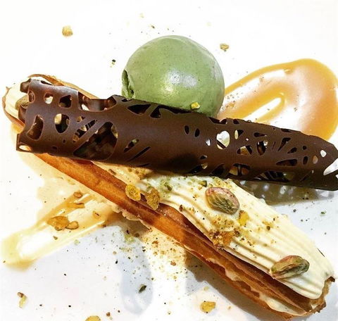 A La Bouffe Bar & Bistro - Accommodation Redcliffe 9