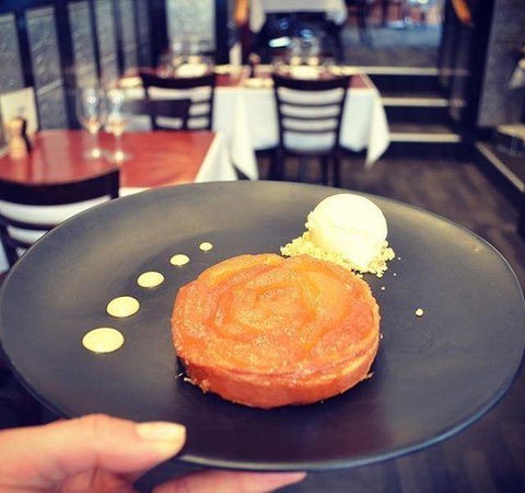 A La Bouffe Bar & Bistro - Accommodation Redcliffe 11