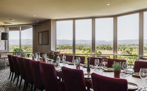 Skyline Restaurant - Accommodation Redcliffe 1