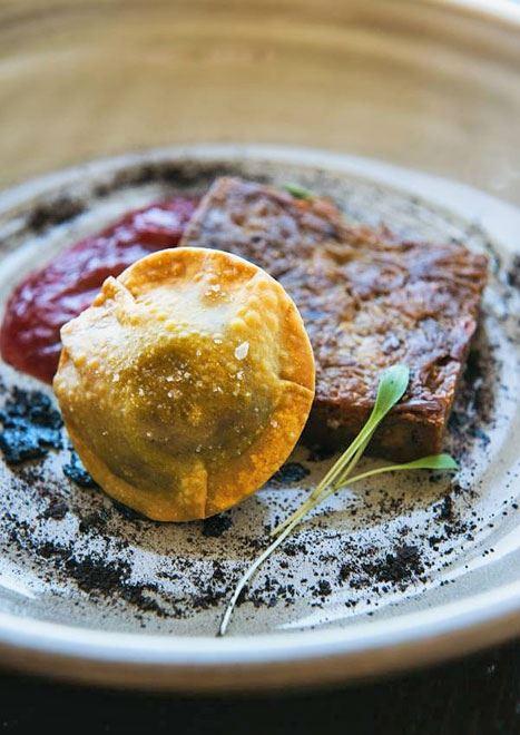 Skyline Restaurant - Accommodation Redcliffe 7