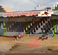 Red Centre Cafe and Takeaway - Accommodation Redcliffe