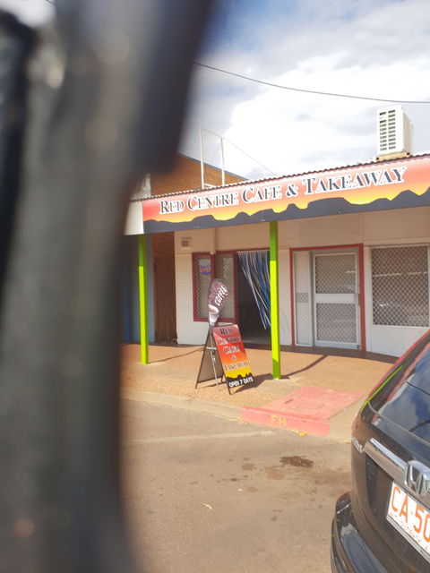 Red Centre Cafe And Takeaway - Accommodation Redcliffe 4