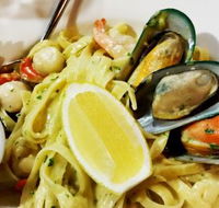 Hamers Hotel Bar and Grill - Accommodation Redcliffe