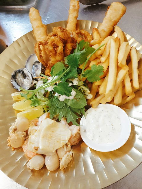 Mt Lyell Hotel Thai - European Bar And Restaurant - Accommodation Redcliffe 7