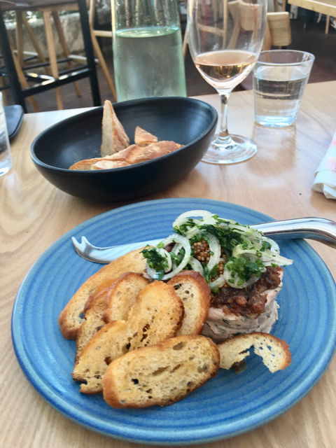 Cook & Mason - Accommodation Redcliffe 3