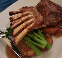 Eljays Restaurant at Comfort Inn Bay of Isles - Accommodation Redcliffe