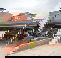 Avenues Cafe Bar - Accommodation Redcliffe