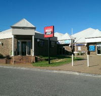The Woodcroft Hotel - Accommodation Redcliffe