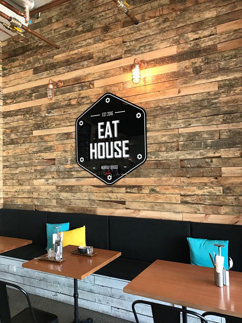 Eat House - Accommodation Redcliffe 8