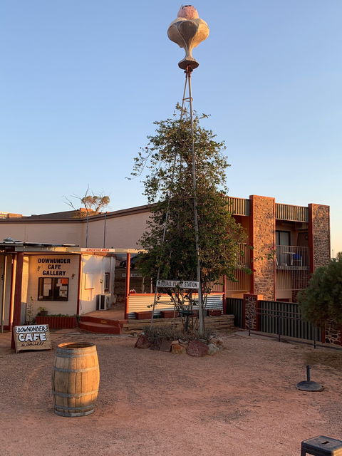 Downunder Gallery And Cafe - Accommodation Redcliffe 3