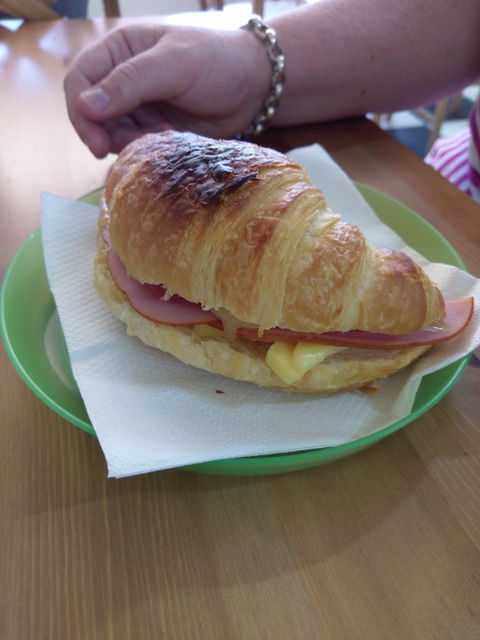 Waffles & Gems - Accommodation Redcliffe 6