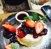 Caffe Cherry Beans - Accommodation Redcliffe
