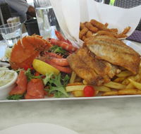 Sunset Waterfront Cafe Bar  Grill - Accommodation Redcliffe