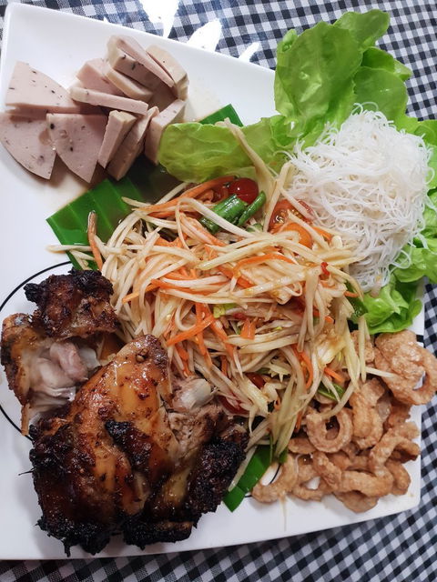CB Thai Cuisine - Accommodation Redcliffe 4