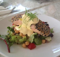Sea Salt and Vine - Accommodation Redcliffe