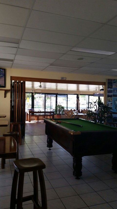 Channel Inn Bar And Bistro - Accommodation Redcliffe 3