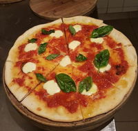 Flutterbucks Pizzeria - Accommodation Redcliffe