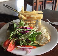 The Highlander Tavern - Accommodation Redcliffe