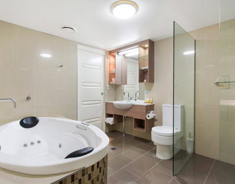 CBD Executive Apartments - Accommodation Redcliffe 10