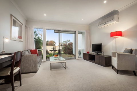 Quest Sanctuary Lakes - Accommodation Redcliffe 2
