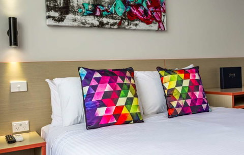 Nightcap at Ashley Hotel - Accommodation Redcliffe 2