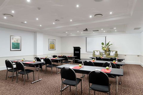 Rydges Camperdown - Accommodation Redcliffe 11