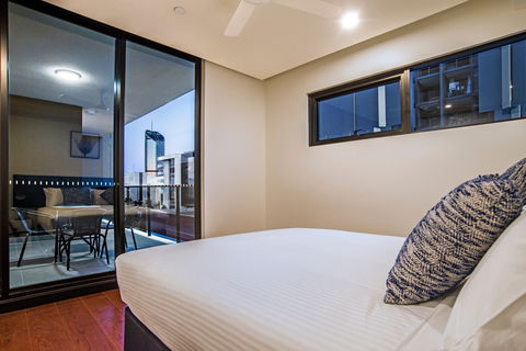 Arise Atlas - Accommodation Redcliffe 15