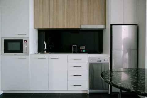 Avenue Hotel Canberra - Accommodation Redcliffe 7