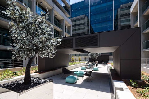 Avenue Hotel Canberra - Accommodation Redcliffe 11