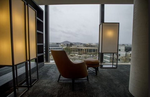 Little National Hotel - Accommodation Redcliffe 2
