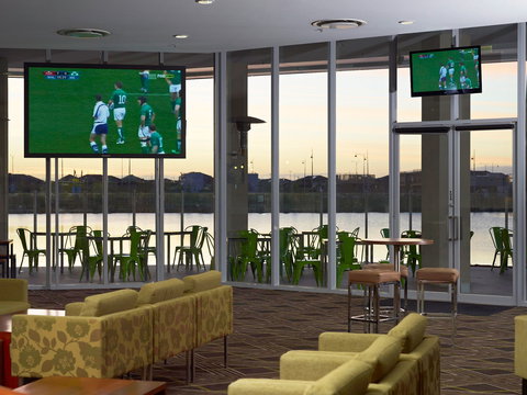 Mercure Melbourne Caroline Springs - Accommodation Redcliffe 3