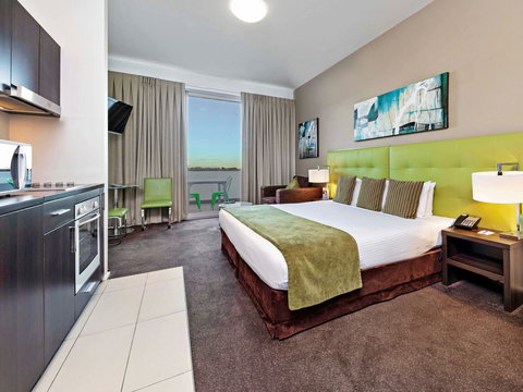 Mercure Melbourne Caroline Springs - Accommodation Redcliffe 7